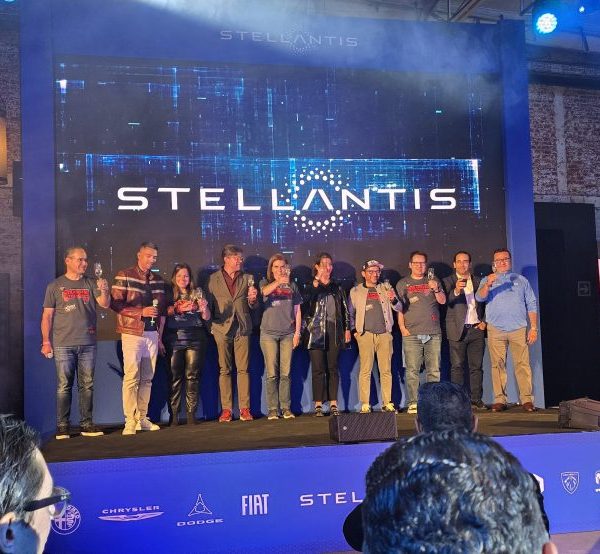 La nueva era de Stellantis: Electrificación, lujo italiano y el renacer de Jeep Cherokee