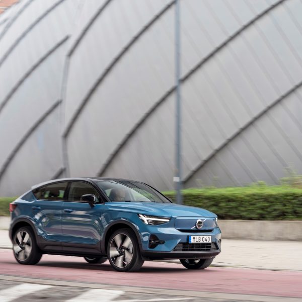 El Volvo C40 Recharge tendrá internet a bordo en México