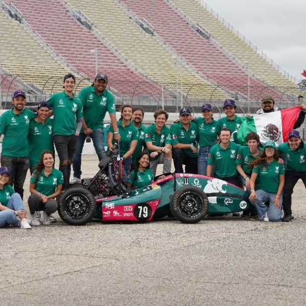 Total apoya el talento mexicano