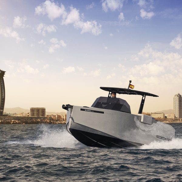 CUPRA a la conquista de los mares