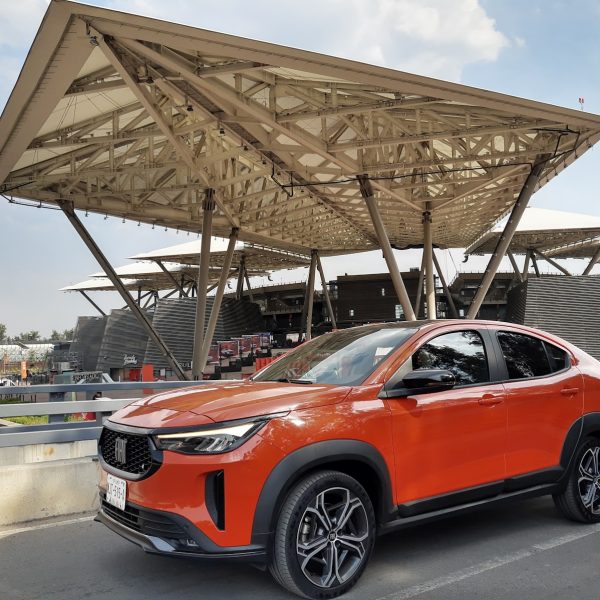 FIAT Fastback, crossover con diseño controvertido