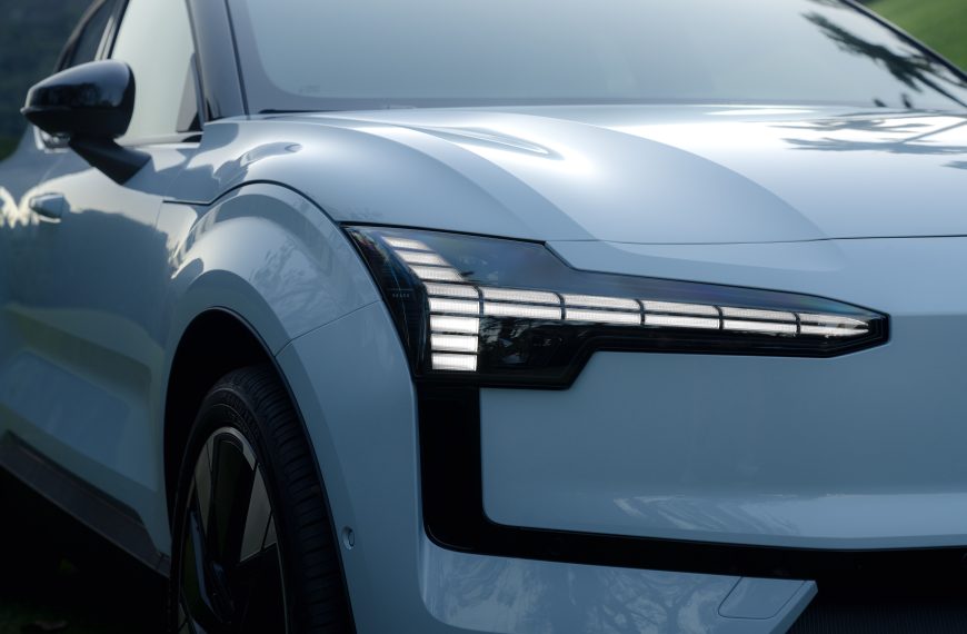 Volvo EX30 eléctrico