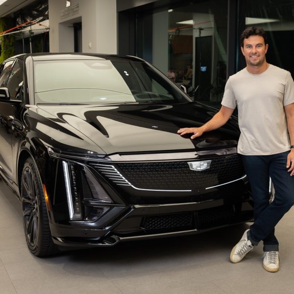 Cadillac anuncia a Checo y Bottas como sus pilotos en la F1