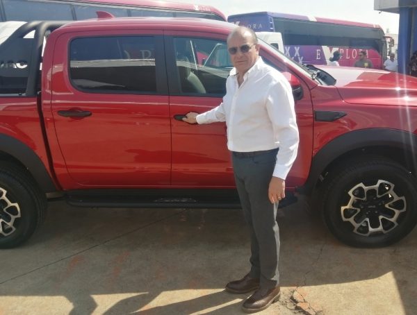 JAC celebra 60 años con el lanzamiento de Frison T9 automática